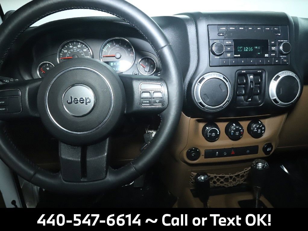 Used 2014 Jeep Wrangler Unlimited Sahara image 36
