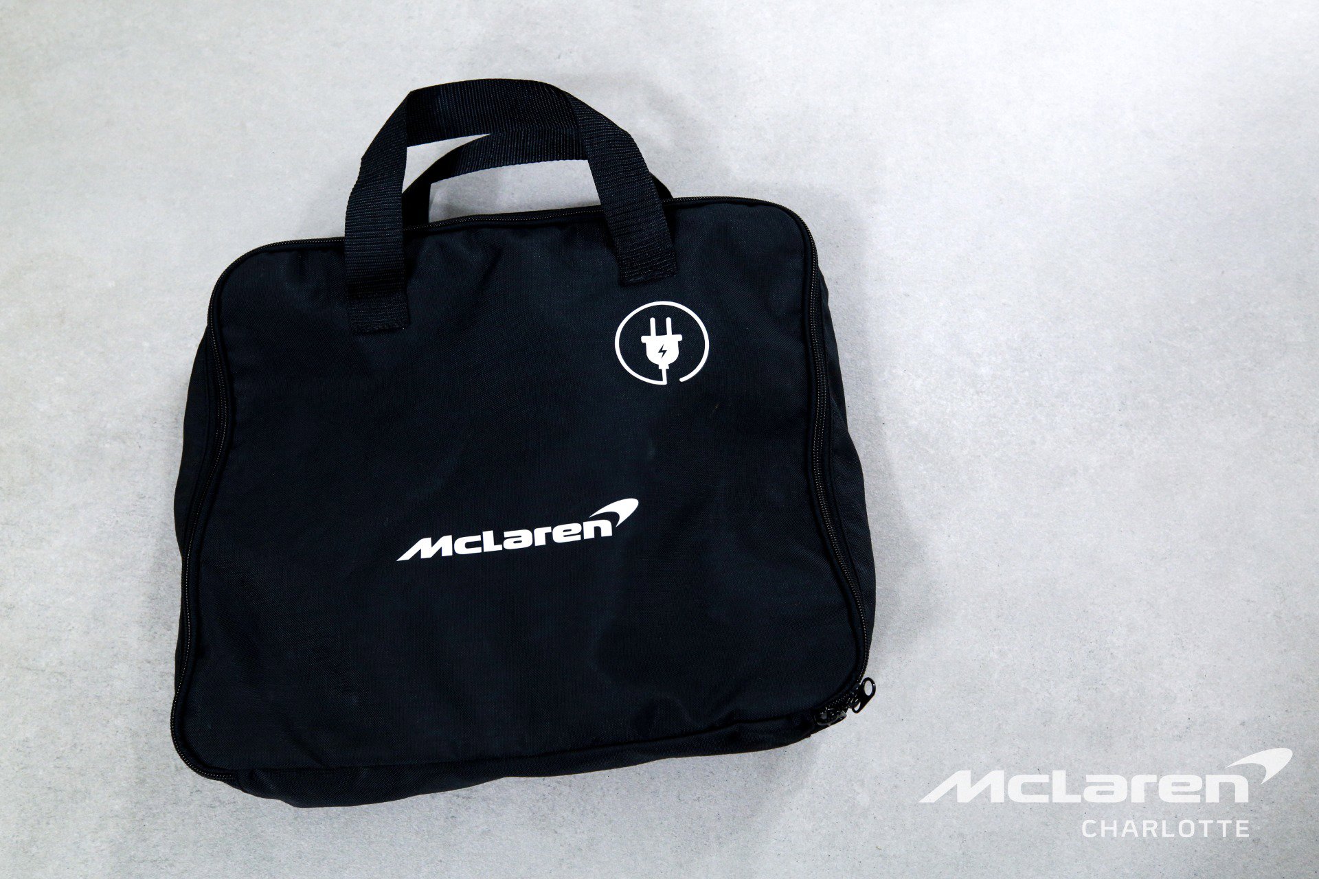 Used 2023 McLaren Artura image 23