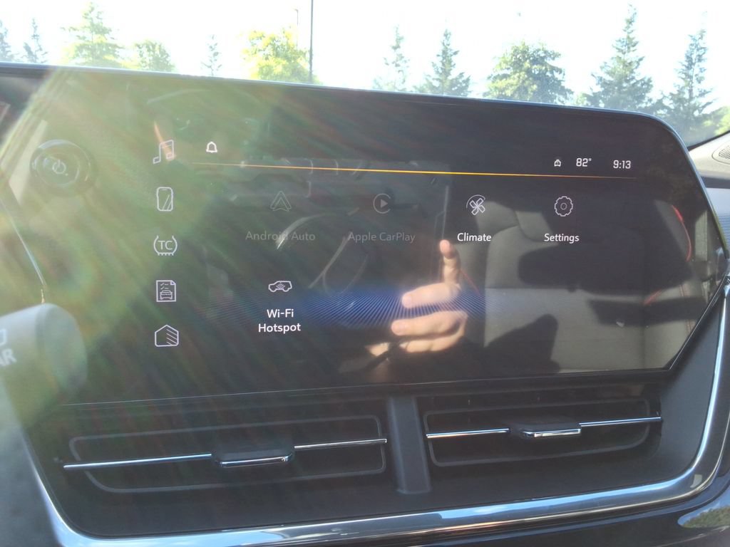 New 2026 Chevrolet Trax RS w/ Sunroof Package FWD image 28
