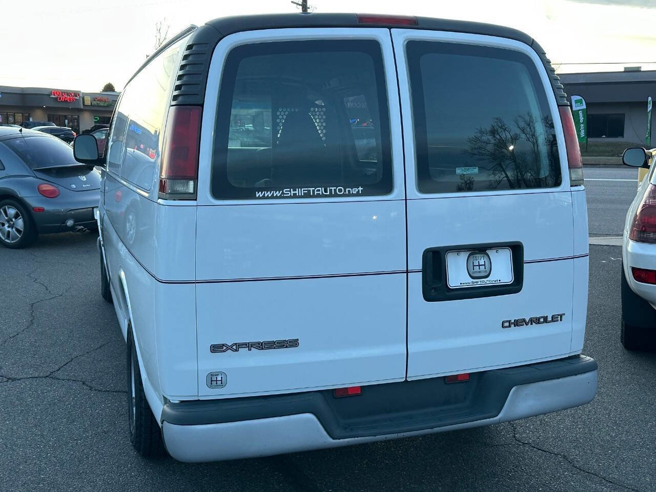 Used 2001 Chevrolet Express 1500 image 12