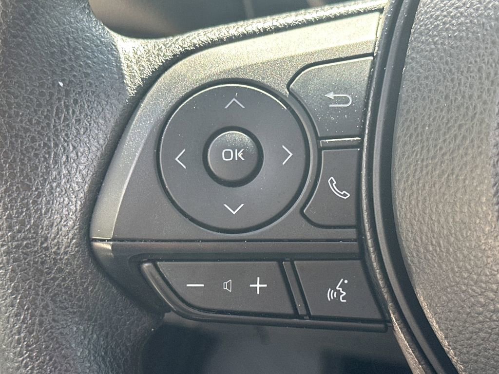 Used 2024 Toyota RAV4 XLE AWD/4WD image 25
