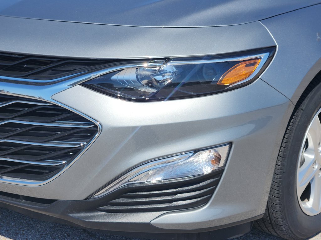 Used 2025 Chevrolet Malibu LS FWD image 5