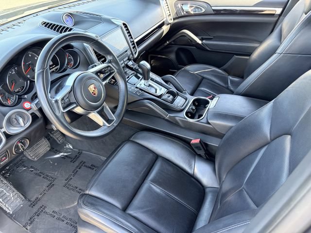 Used 2018 Porsche Cayenne AWD/4WD image 5