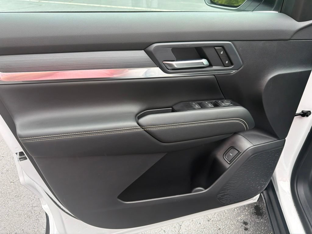 New 2027 GMC Terrain Elevation w/ Elevation Premium Package FWD image 7