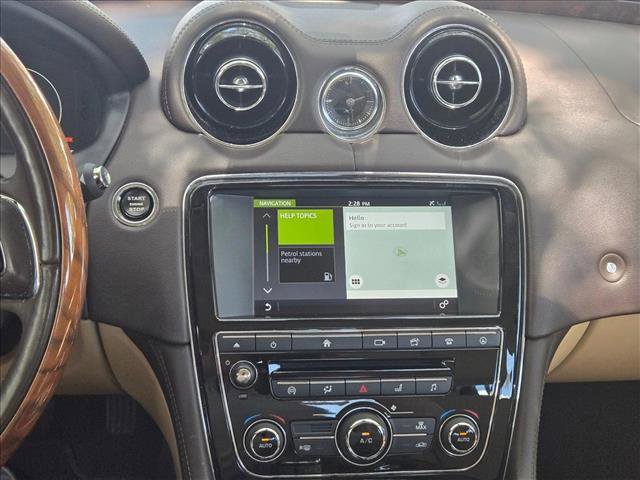 Used 2017 Jaguar XJ R-Sport RWD image 14