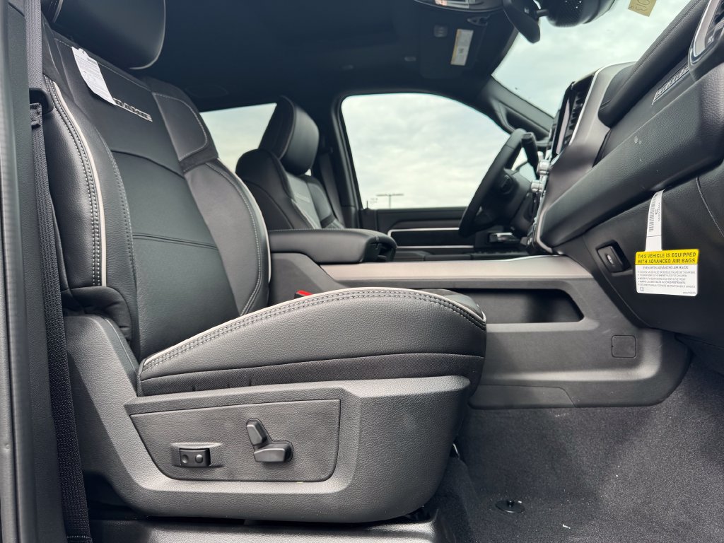 New 2027 RAM 3500 Laramie AWD/4WD image 12