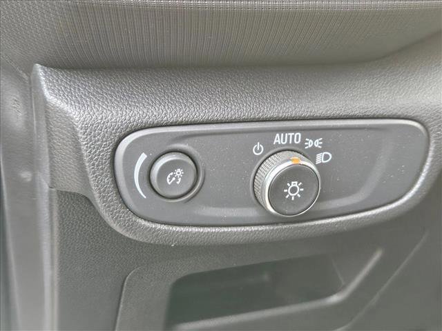 Used 2022 Chevrolet TrailBlazer LS image 22