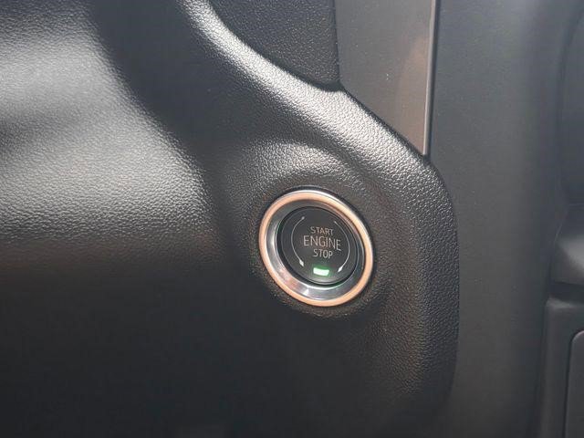 Certified 2025 Chevrolet Silverado 1500 Custom image 30