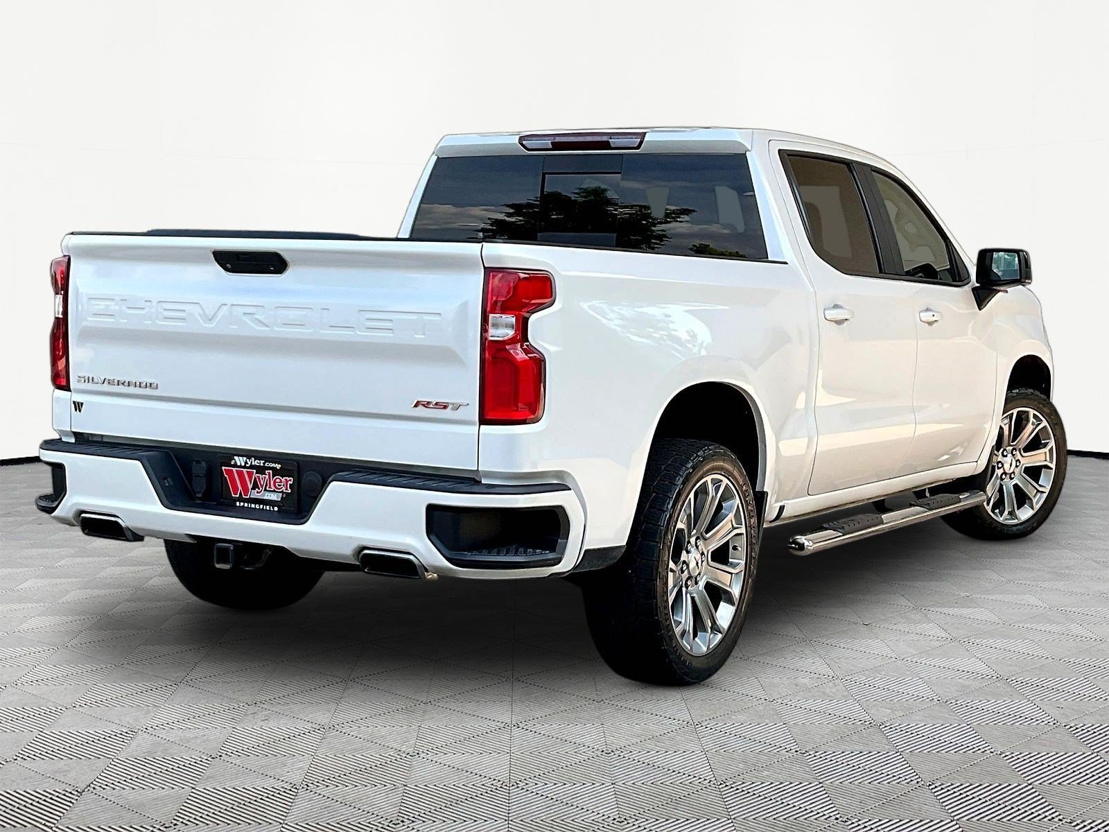 Used 2020 Chevrolet Silverado 1500 RST AWD/4WD image 6