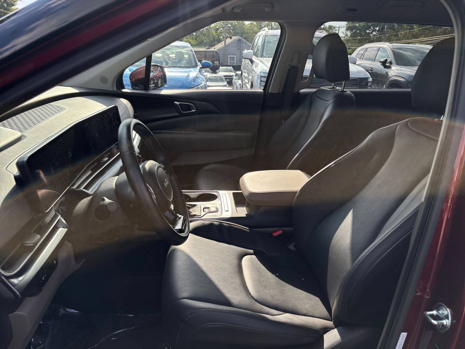 Used 2026 Kia Carnival FWD image 39