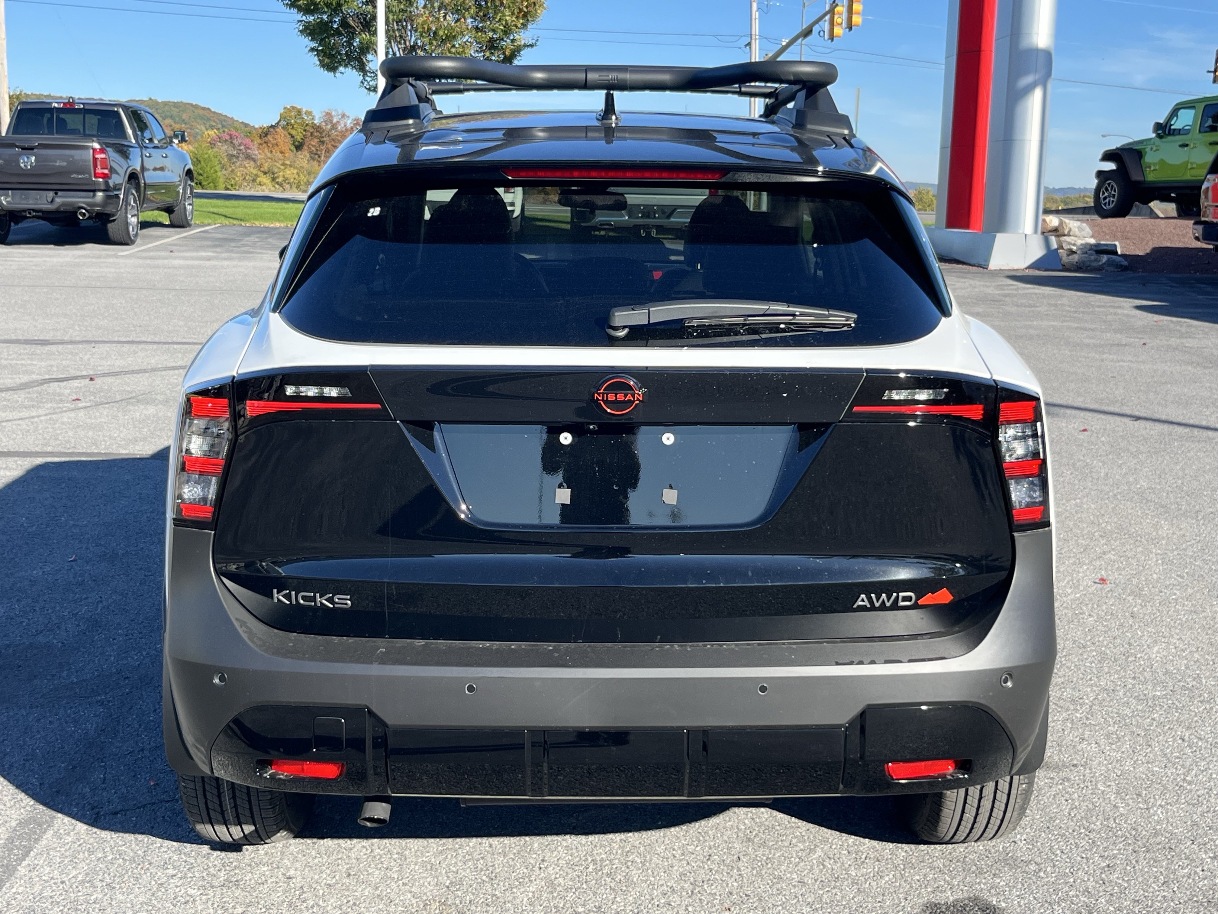 New 2027 Nissan Kicks SV w/ Rock Creek Edition AWD/4WD image 4