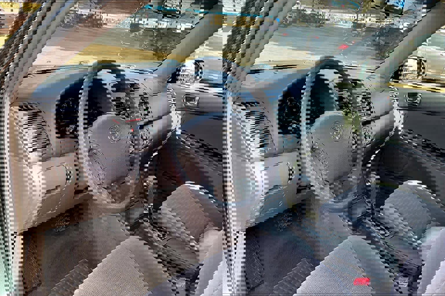 Used 2005 Toyota Camry LE image 15