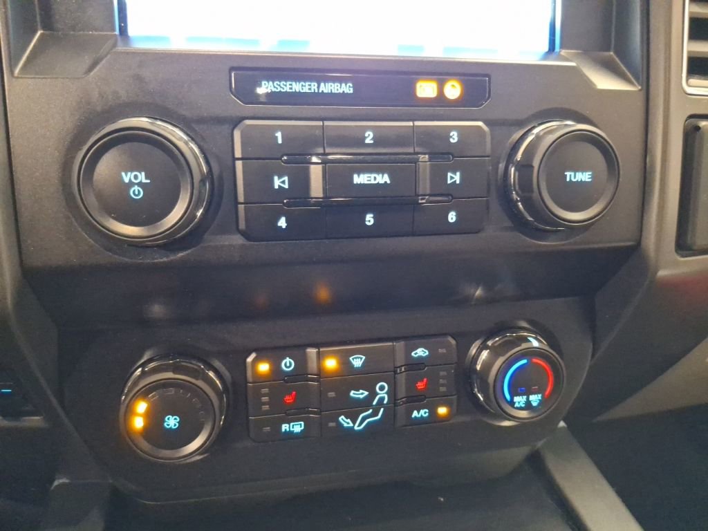 Used 2022 Ford F350 XLT w/ XLT Premium Package AWD/4WD image 25