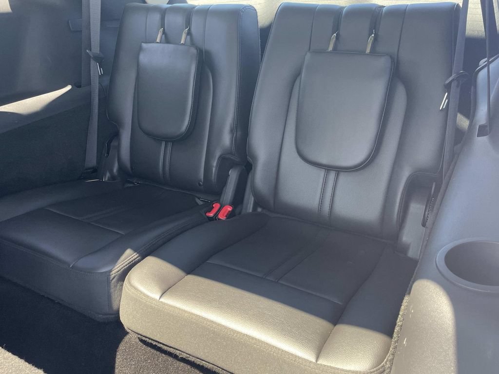 Used 2019 Lincoln MKT AWD image 13