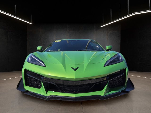 Used 2026 Chevrolet Corvette Z06 w/ Z07 Performance Package RWD image 2