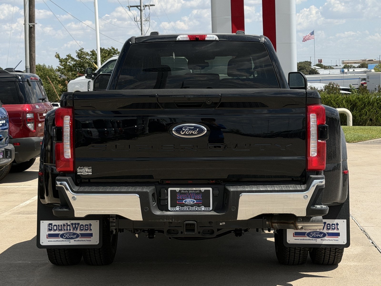 New 2026 Ford F350 XLT w/ XLT Premium Package AWD/4WD image 5