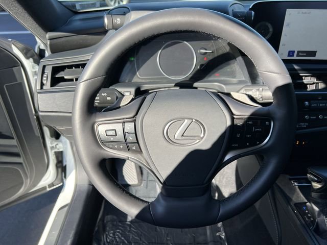 Used 2025 Lexus ES 300h w/ Premium Package image 12