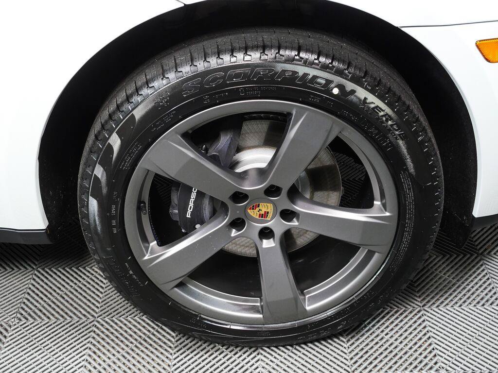 Certified 2026 Porsche Macan AWD/4WD image 39
