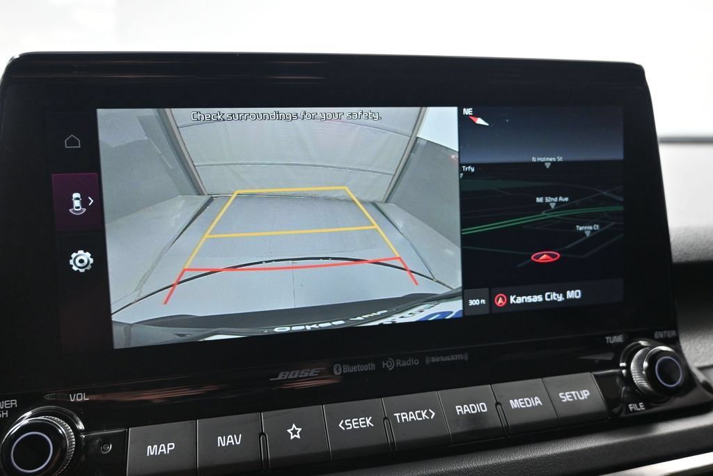 Certified 2022 Kia Seltos SX w/ Sunroof Package AWD/4WD image 21
