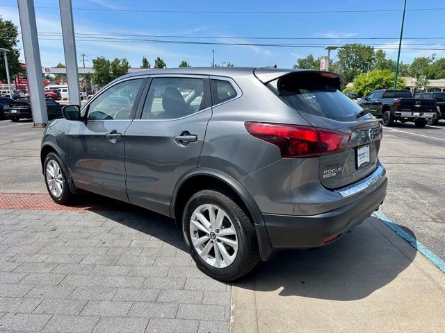 Used 2018 Nissan Rogue Sport S w/ S Appearance Package FWD image 5
