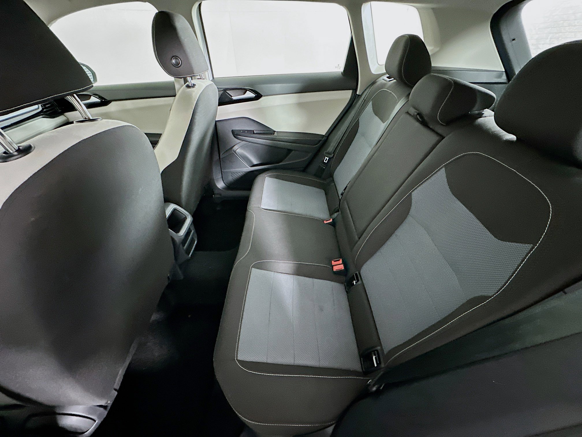 Used 2025 Volkswagen Taos S image 26