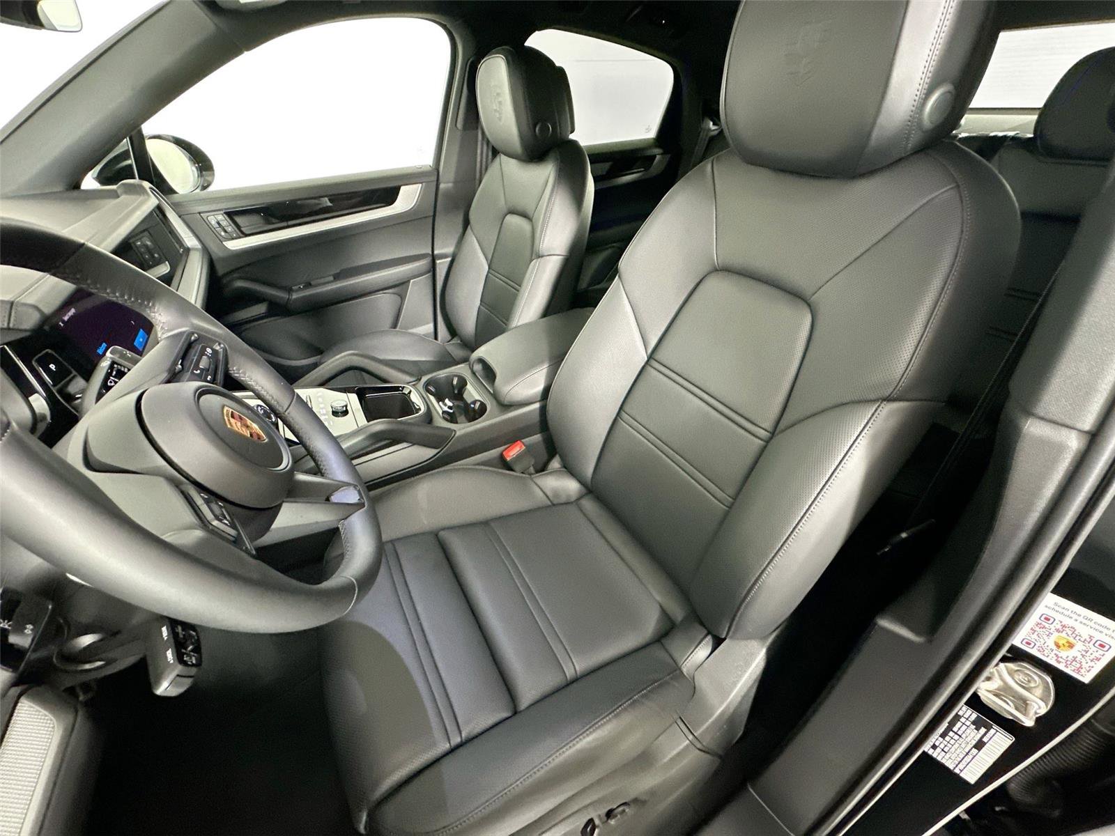 Certified 2025 Porsche Cayenne S AWD/4WD image 5
