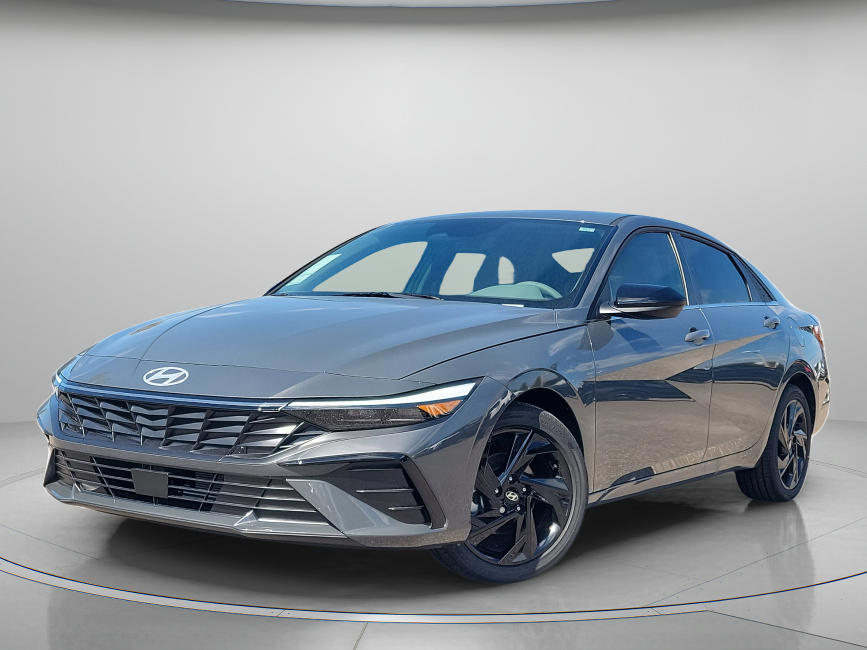New 2026 Hyundai Elantra SEL Sport Premium FWD image 2