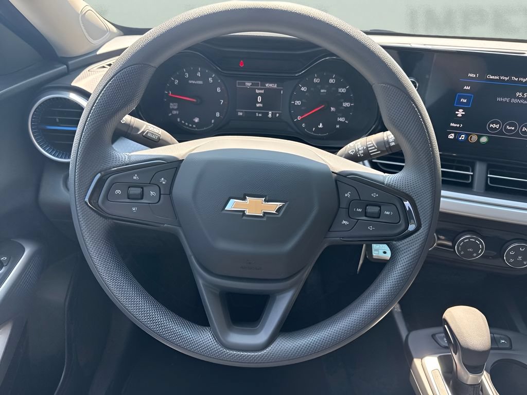 Used 2026 Chevrolet Trax LS FWD image 12