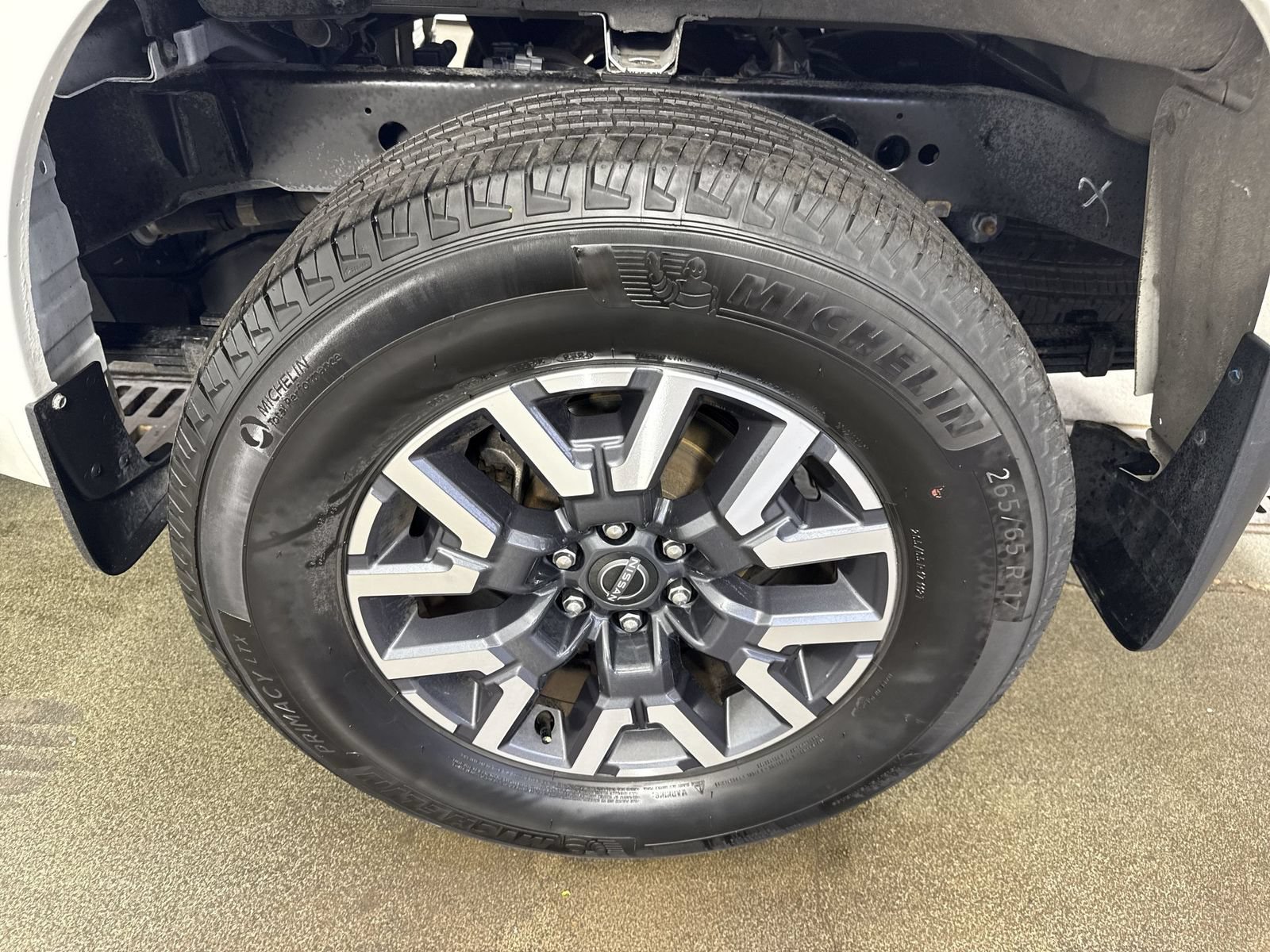 Used 2024 Nissan Frontier SL w/ Technology Package AWD/4WD image 5
