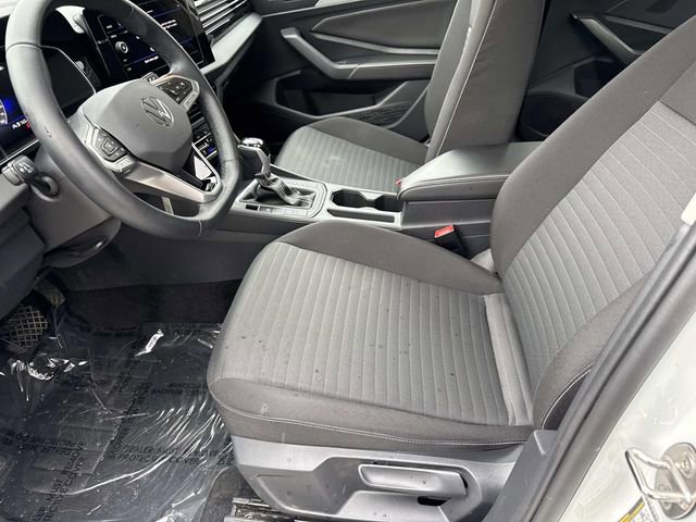 Certified 2025 Volkswagen Jetta S image 13