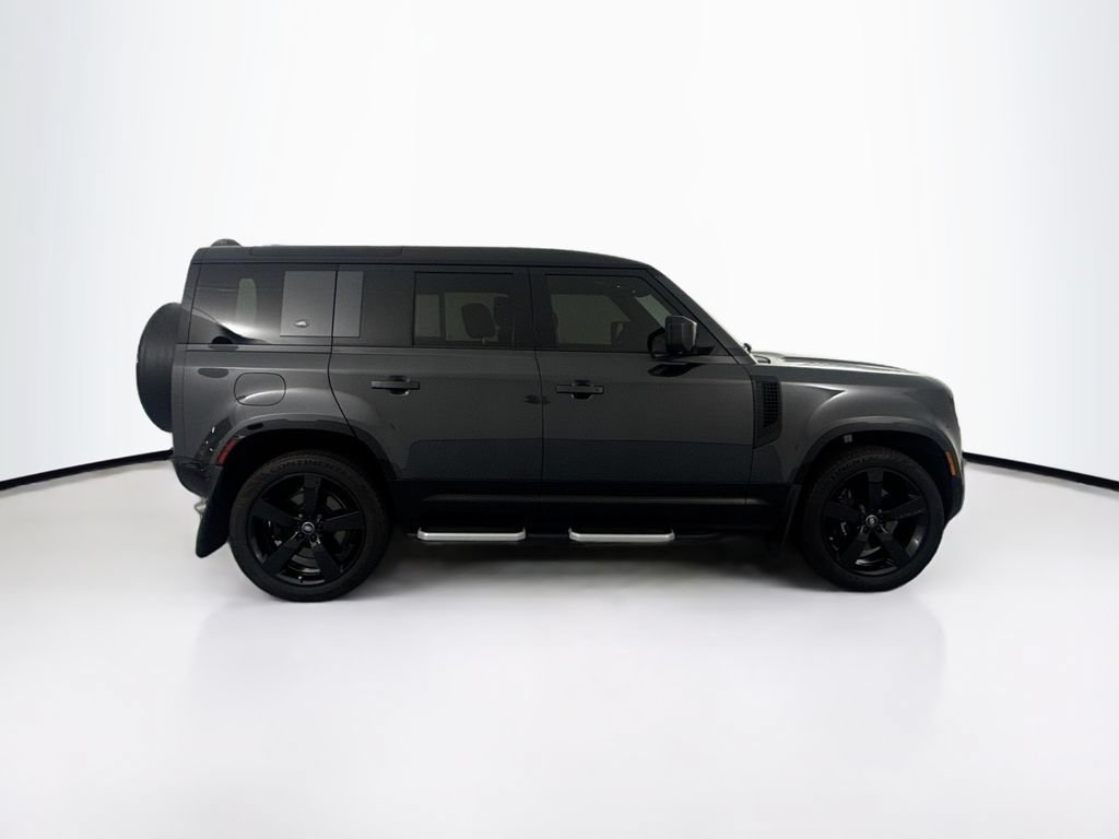 Certified 2024 Land Rover Defender 110 V8 AWD/4WD image 4