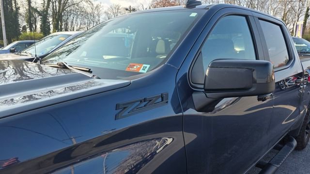 Used 2020 Chevrolet Silverado 1500 LT Trail Boss w/ Convenience Package image 3