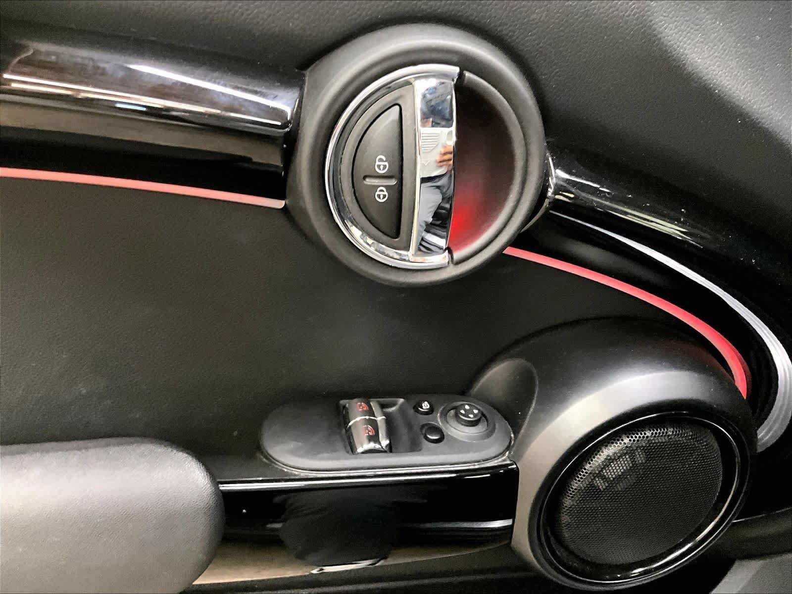 Used 2024 MINI Cooper SE FWD image 33