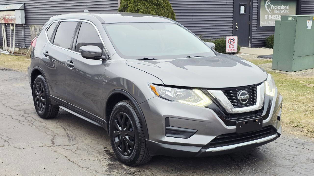 Used 2018 Nissan Rogue SV image 8