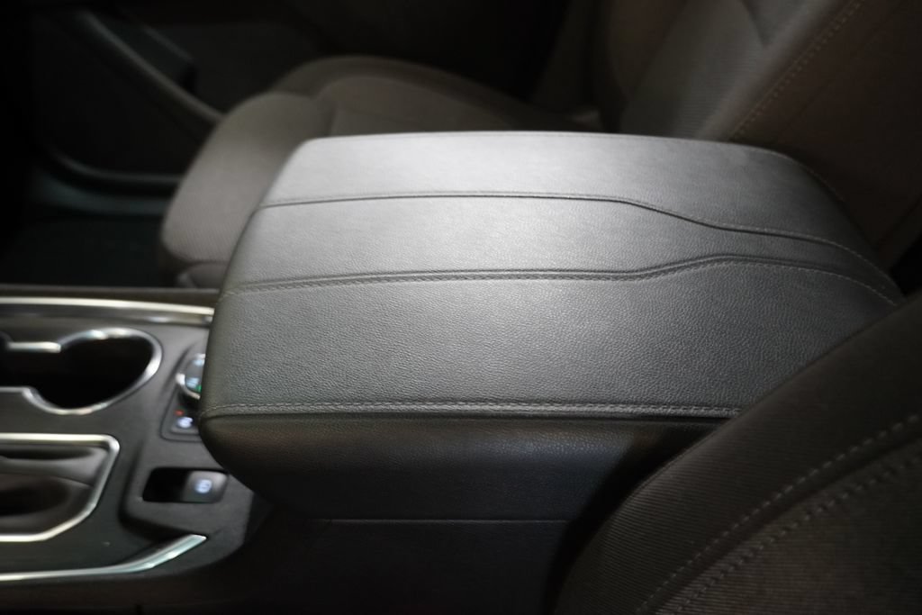 Used 2024 Chevrolet Traverse LT AWD/4WD image 24