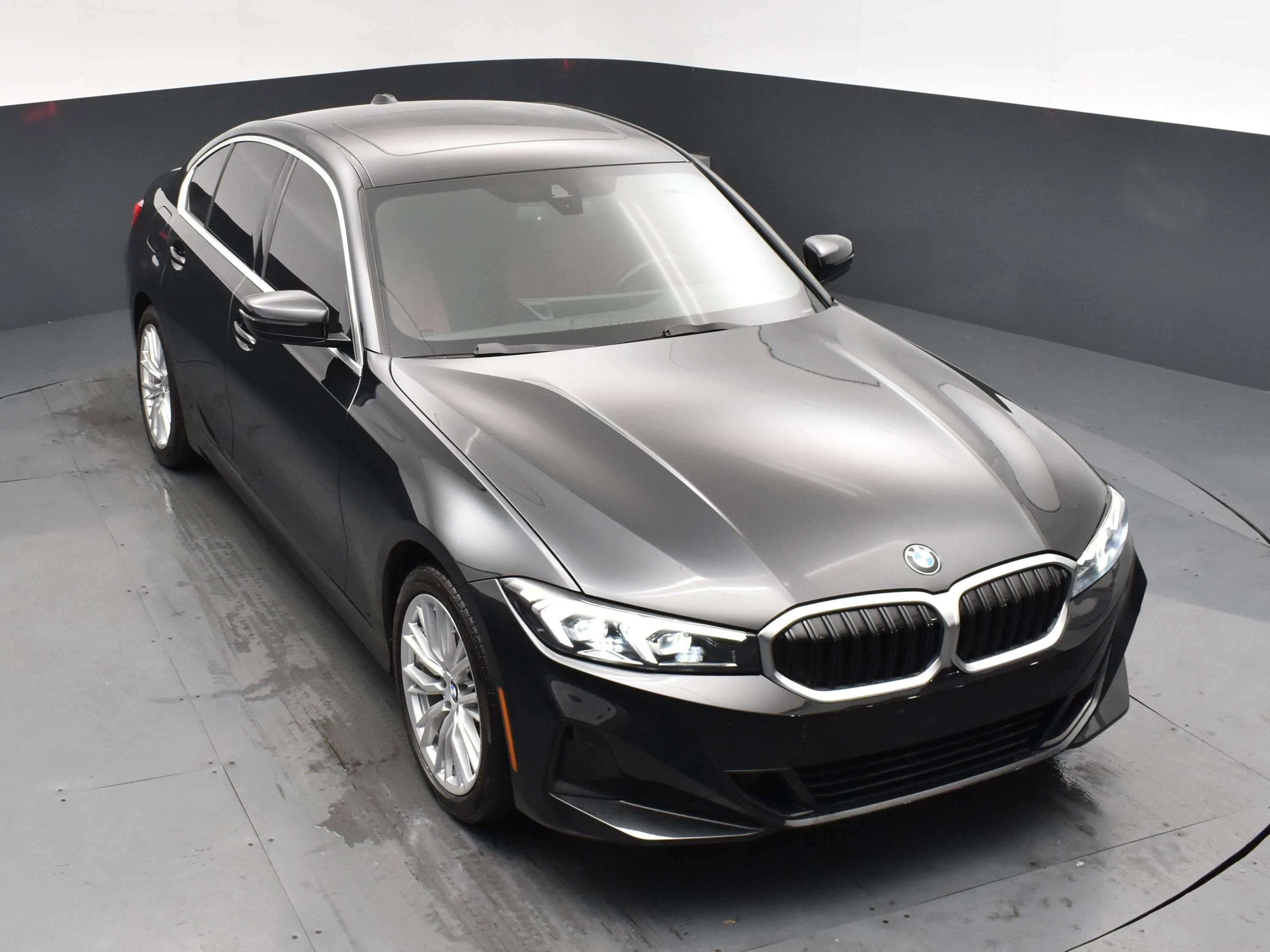 Used 2024 BMW 330i Sedan w/ Convenience Package image 20