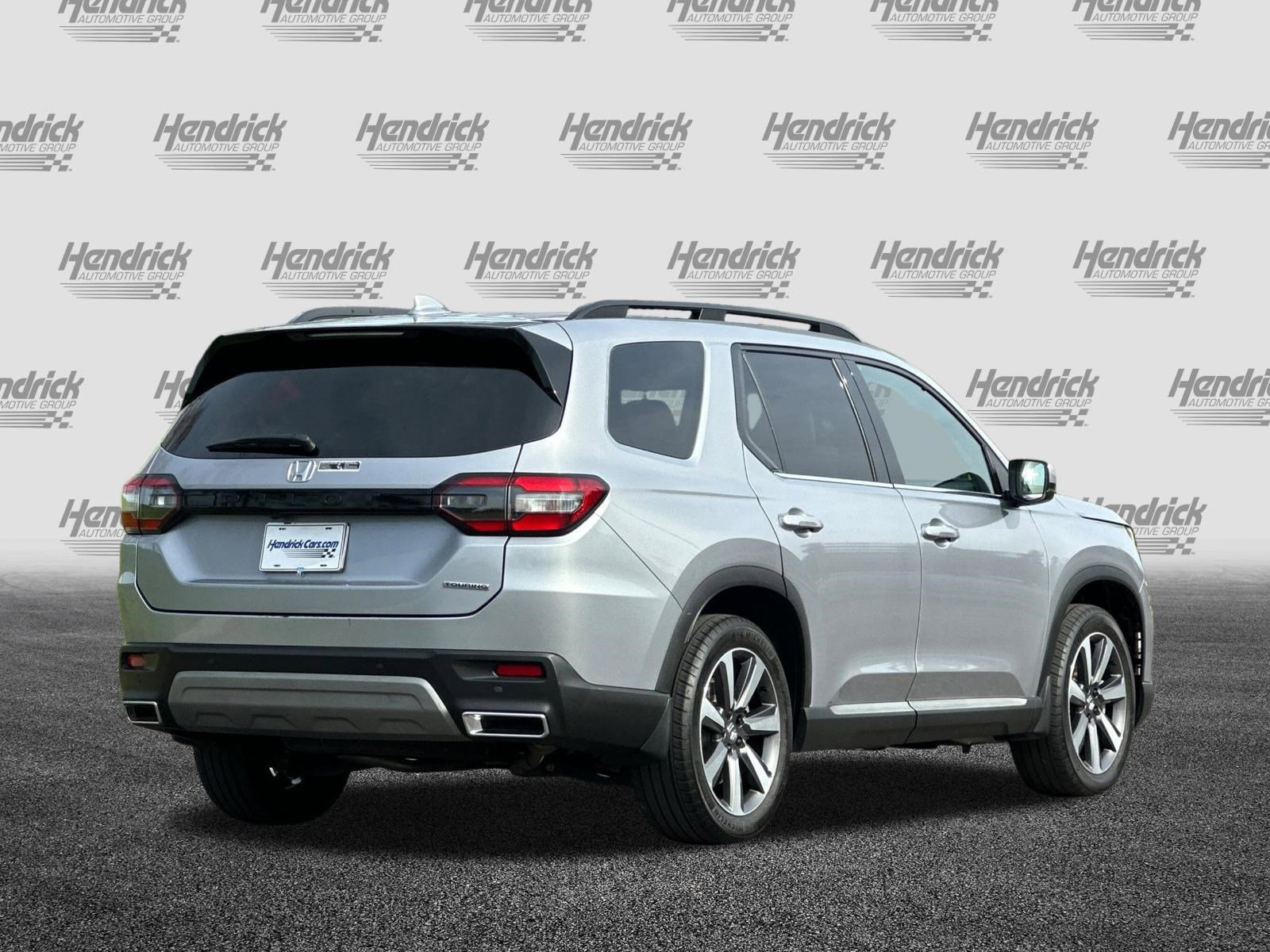 Used 2025 Honda Pilot Touring image 5