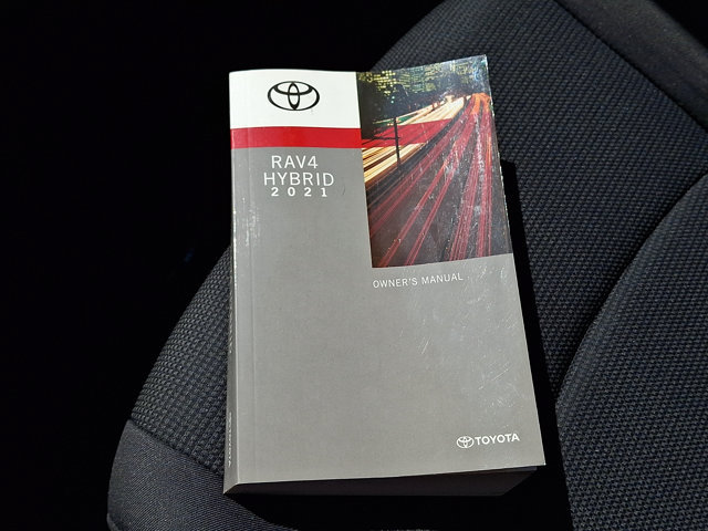 Used 2021 Toyota RAV4 LE AWD/4WD image 26