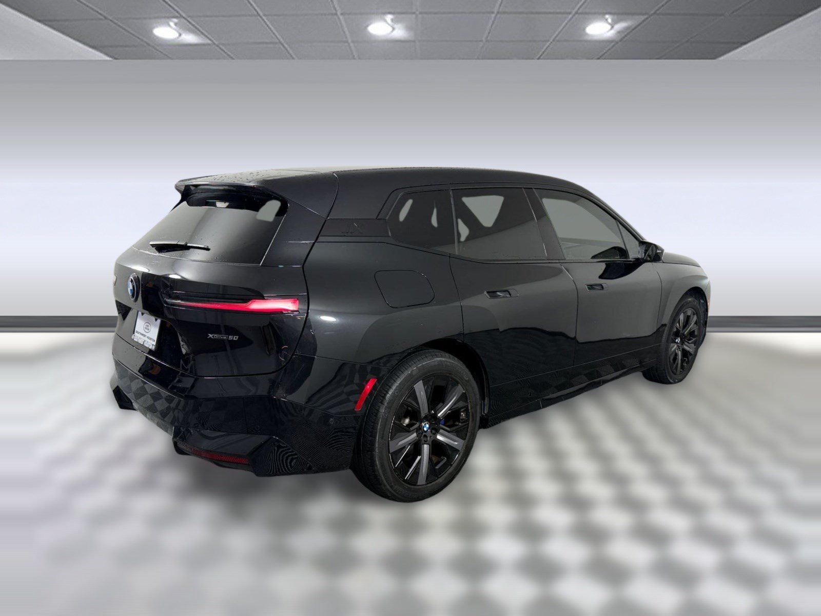 Used 2025 BMW iX xDrive50 AWD/4WD image 9