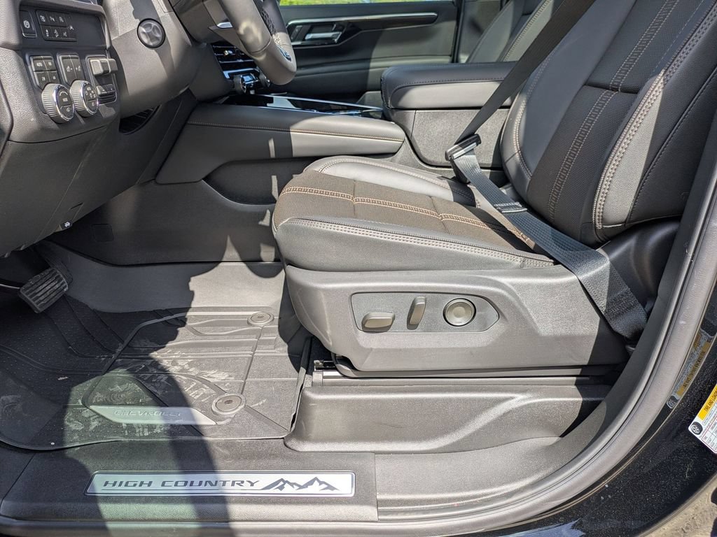 New 2026 Chevrolet Tahoe High Country AWD/4WD image 11