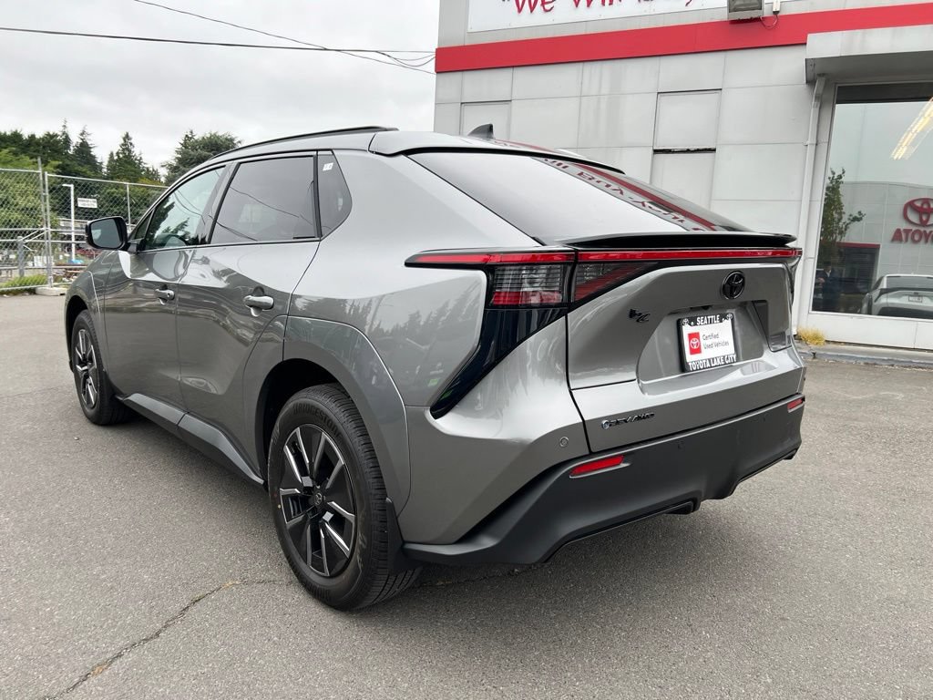 Used 2026 Toyota bZ AWD/4WD image 6