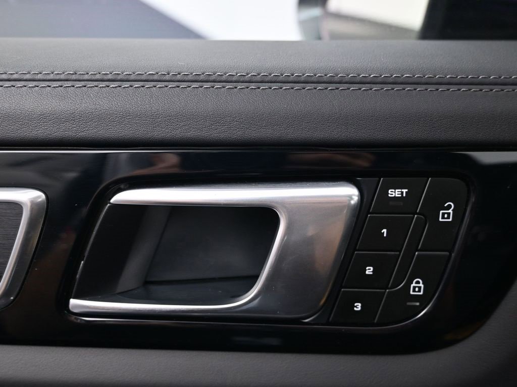 Certified 2023 Porsche Cayenne GTS image 18