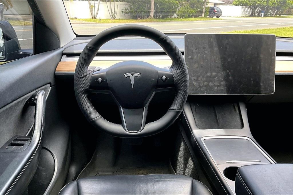 Used 2022 Tesla Model Y Long Range AWD/4WD image 5