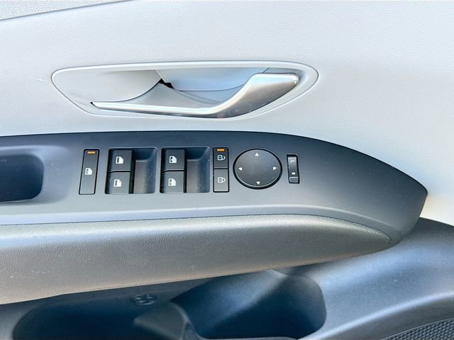 Certified 2025 Hyundai Tucson SEL FWD image 17