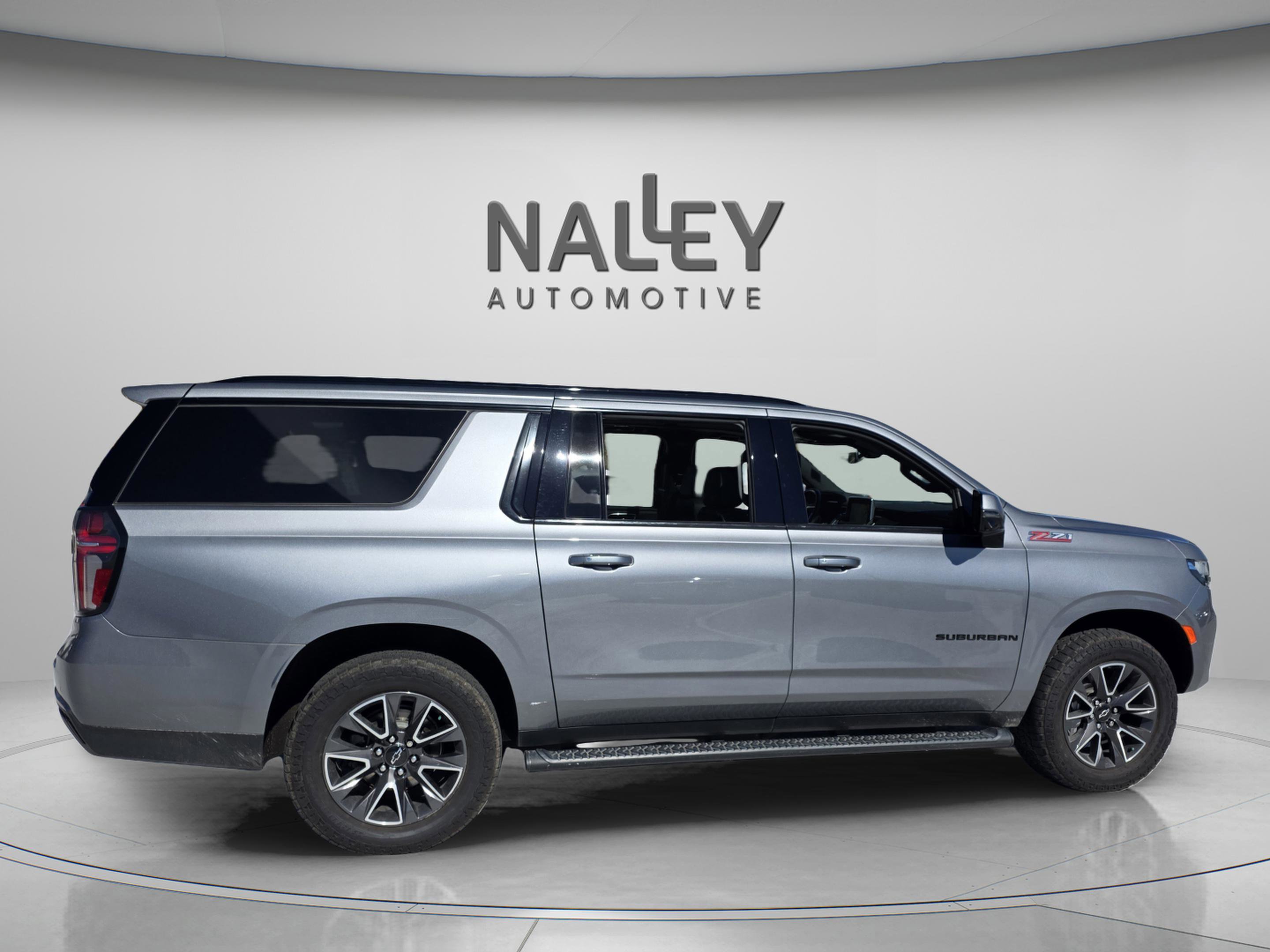 Used 2022 Chevrolet Suburban Z71 w/ Z71 Off-Road Package image 6