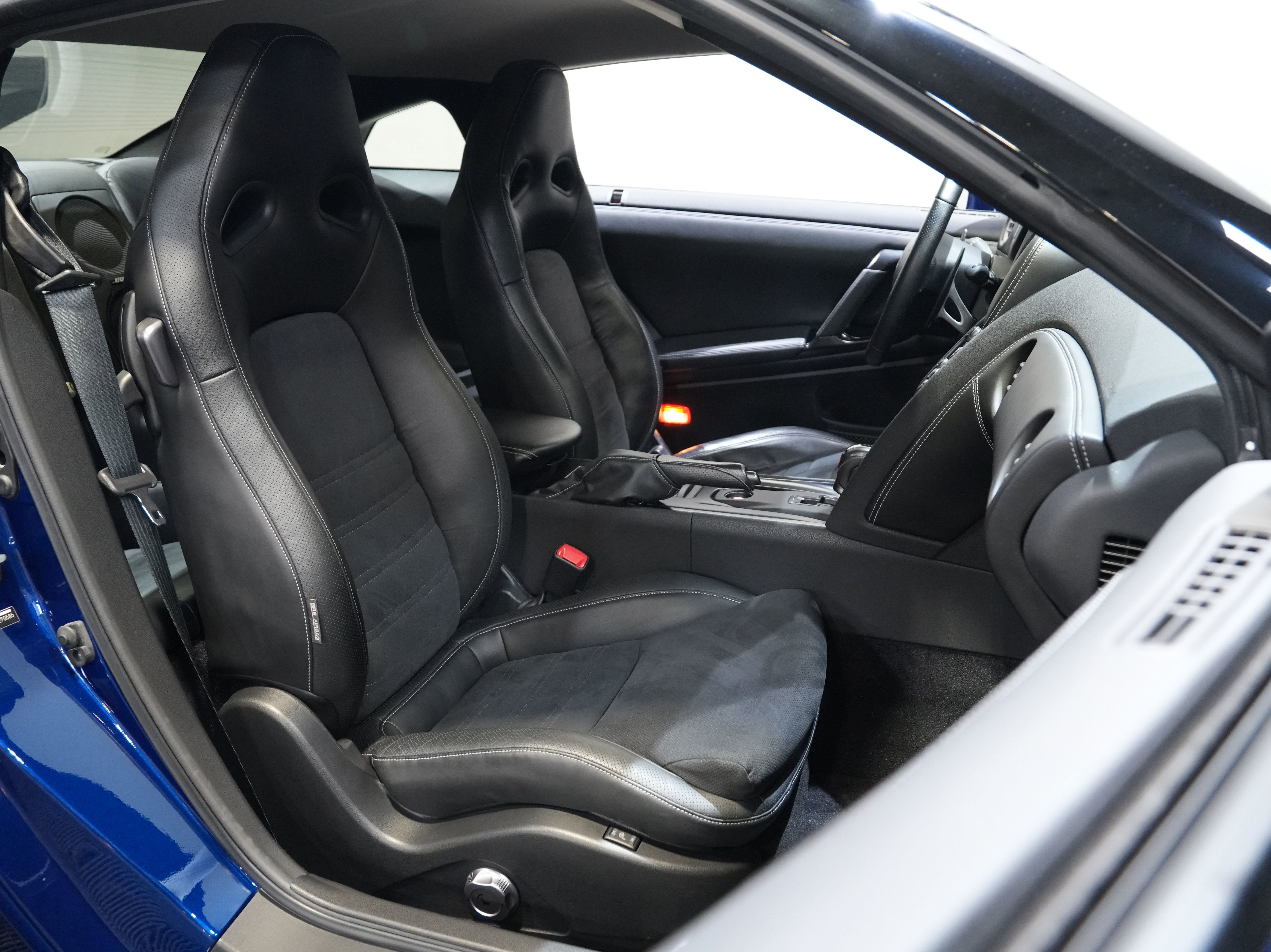 Used 2014 Nissan GT-R Premium AWD/4WD image 33