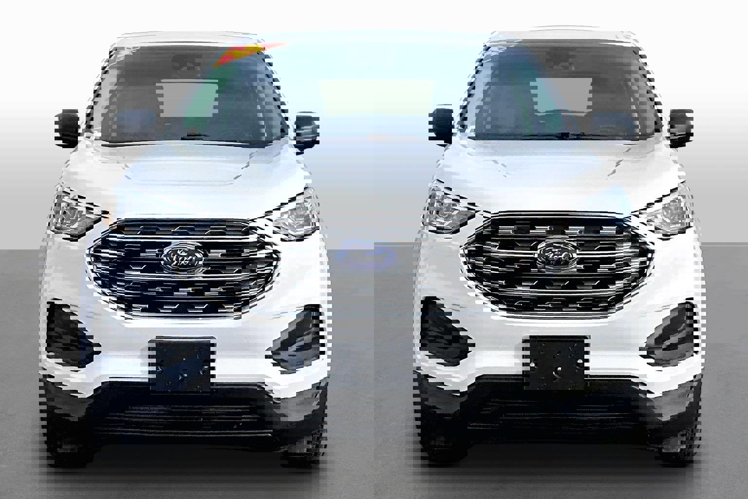 Used 2020 Ford Edge SE image 3