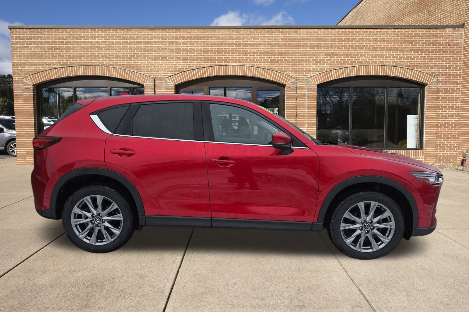 Used 2021 MAZDA CX-5 Grand Touring image 2