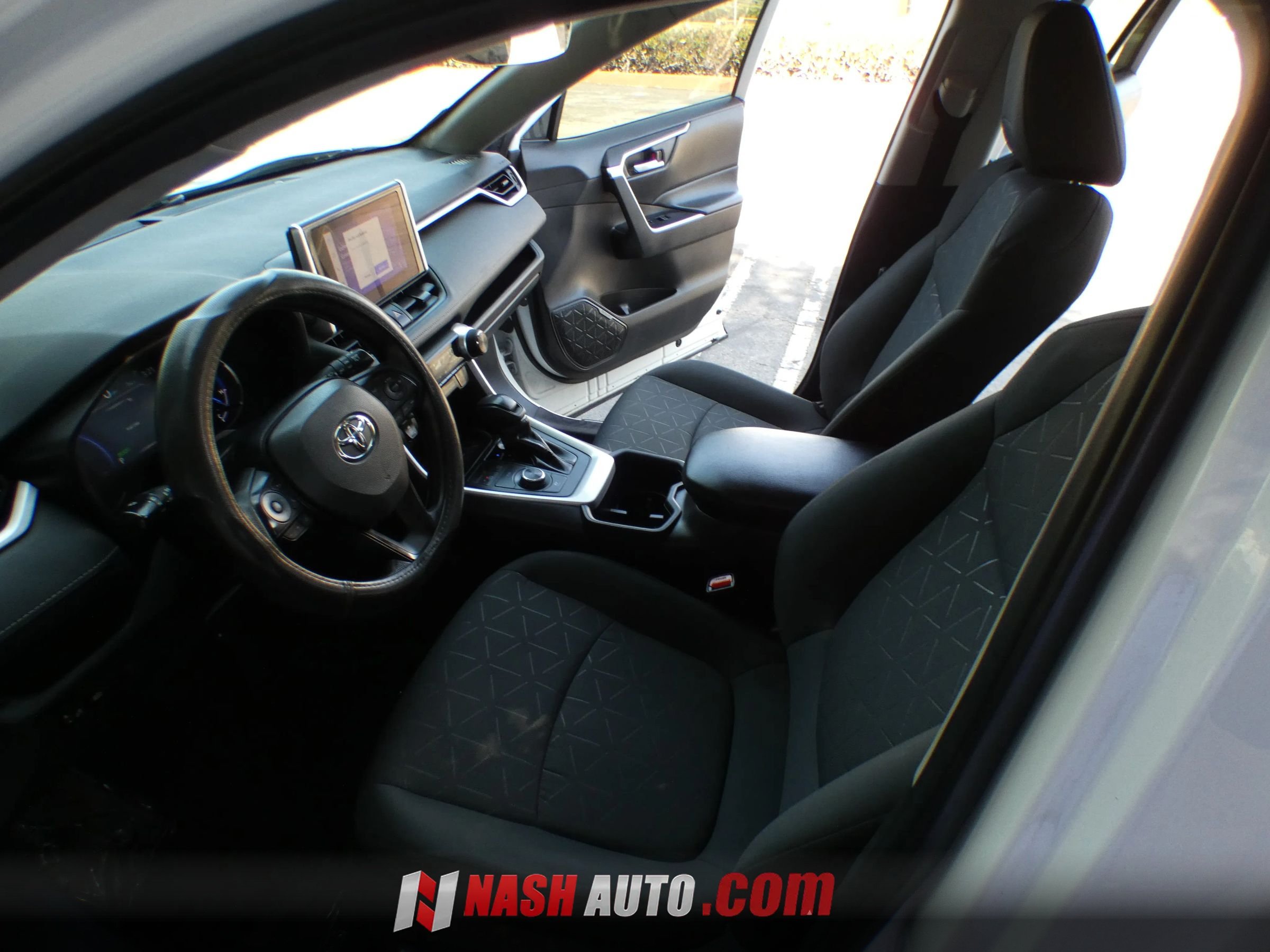 Used 2023 Toyota RAV4 AWD Hybrid image 54