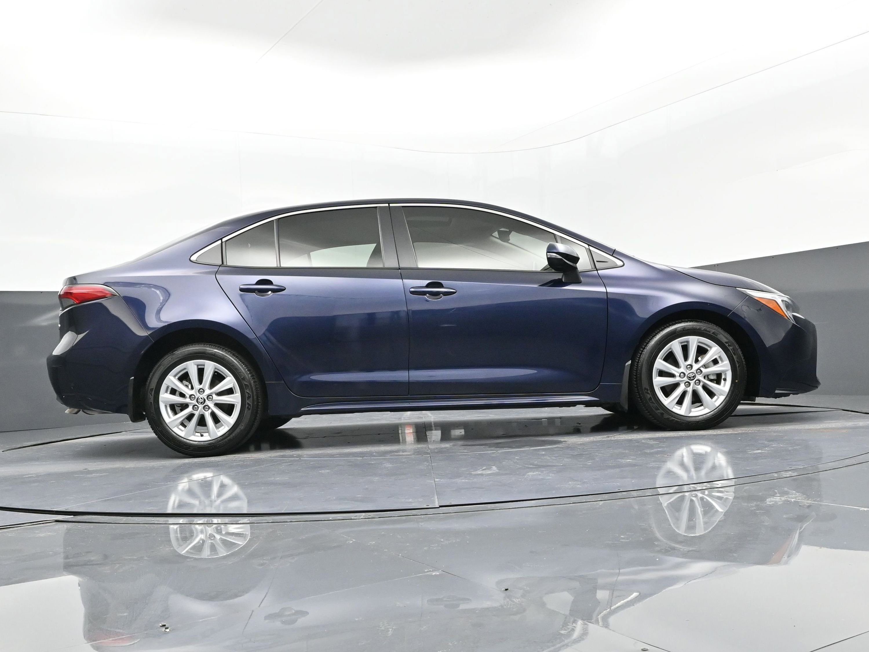 Certified 2024 Toyota Corolla XLE image 36